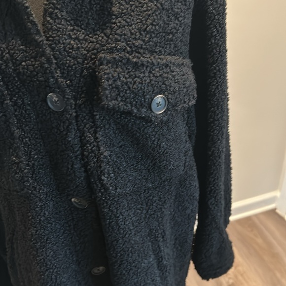 Shacket - Picture 5 of 8